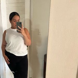 Meet your Posher, Ena